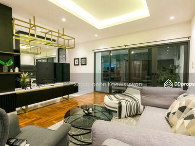 10110, Bangkok, Thailand 10110, Bangkok, Thailand