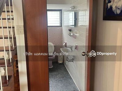 Garden, Pet friendly | 3 Bedrooms House for Sale and Rent in Sukhumvit, Bangkok near BTS Thong Lo, Bangkok, Thailand Garden, Pet friendly | 3 Bedrooms House for Sale and Rent in Sukhumvit, Bangkok near BTS Thong Lo, Bangkok, Thailand