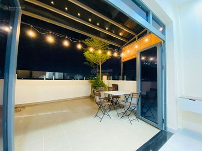 Hoang Hoa Tham Street, Vietnam Hoang Hoa Tham Street, Vietnam