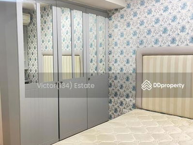 The Editor Vertical Village Sapankwai, Bangkok, Thailand The Editor Vertical Village Sapankwai, Bangkok, Thailand