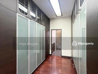 Lat Phrao 64, Intersection 7, Bangkok, Thailand Lat Phrao 64, Intersection 7, Bangkok, Thailand