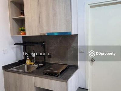 The Tree Pattanakarn-Ekkamai, Bangkok, Thailand The Tree Pattanakarn-Ekkamai, Bangkok, Thailand