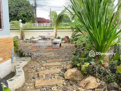 Gehäuse In Ban Ratsada, Thailand Gehäuse In Ban Ratsada, Thailand