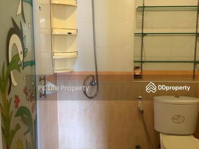 Housing in Ban Ratsada, Thailand Housing in Ban Ratsada, Thailand