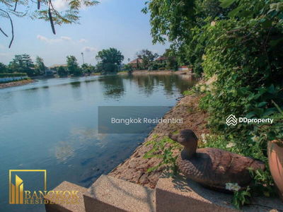 House in Compound, Bangkok, Thailand House in Compound, Bangkok, Thailand