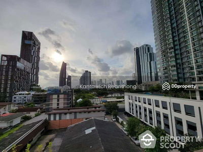 DownTown 49 Sukhumvit, Bangkok, Thailand DownTown 49 Sukhumvit, Bangkok, Thailand