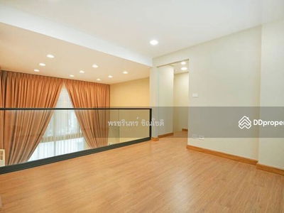 Patio Pattanakarn 38, Bangkok, Thailand Patio Pattanakarn 38, Bangkok, Thailand