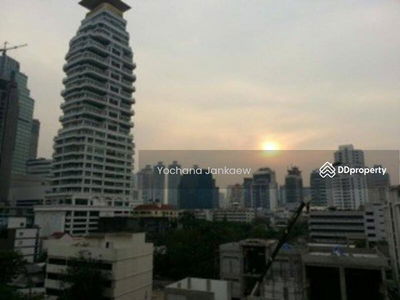 Royal Castle Sukhumvit, Bangkok, Thailand Royal Castle Sukhumvit, Bangkok, Thailand