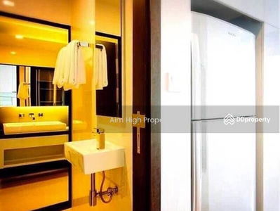 Ivy Ampio, Bangkok, Thailand Ivy Ampio, Bangkok, Thailand