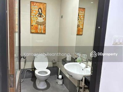 Spacious 3-Bedroom House, Bangkok, Thailand Spacious 3-Bedroom House, Bangkok, Thailand