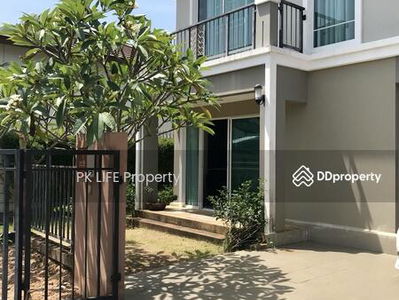 Gehäuse In Kathu, Thailand Gehäuse In Kathu, Thailand