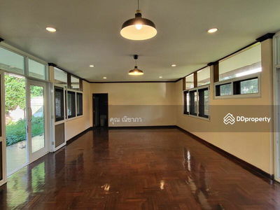 Single house for rent, On Nut 14, large house, 400 sq m., 600 sq m., Phatthanakan 38, wide garden, 4 bedrooms, 5 bathrooms, Bangkok, Thailand Single house for rent, On Nut 14, large house, 400 sq m., 600 sq m., Phatthanakan 38, wide garden, 4 bedrooms, 5 bathrooms, Bangkok, Thailand