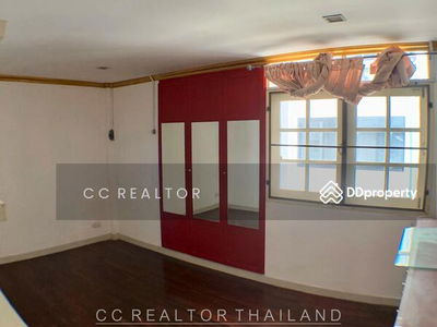 House For Rent Soi Yennakart 1, Bangkok, Thailand House For Rent Soi Yennakart 1, Bangkok, Thailand