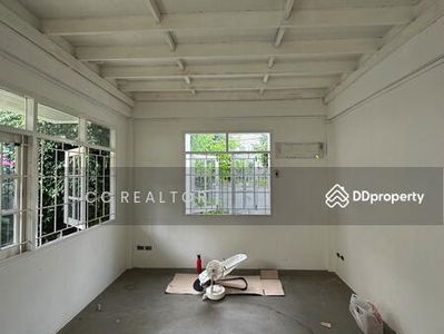 House For Rent Soi Yennakart 1, Bangkok, Thailand House For Rent Soi Yennakart 1, Bangkok, Thailand