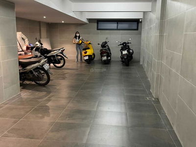 Nguyen Cuu Van Street, Vietnam Nguyen Cuu Van Street, Vietnam