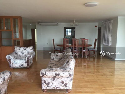 The Habitat Sukhumvit 53, Bangkok, Thailand The Habitat Sukhumvit 53, Bangkok, Thailand