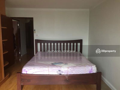 The Habitat Sukhumvit 53, Bangkok, Thailand The Habitat Sukhumvit 53, Bangkok, Thailand