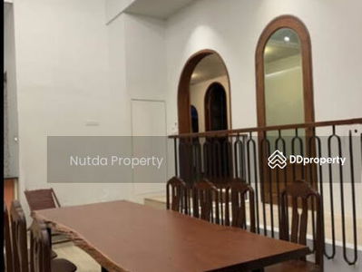 Single house Ratchaprarop, Bangkok, Thailand Single house Ratchaprarop, Bangkok, Thailand