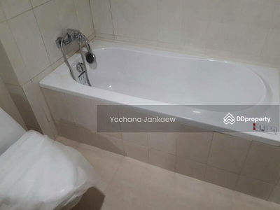 Royal Castle Sukhumvit, Bangkok, Thailand Royal Castle Sukhumvit, Bangkok, Thailand