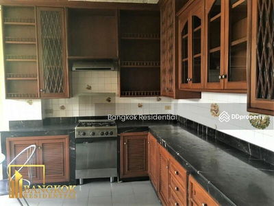 Townhouse in Compound, Bangkok, Thailand Townhouse in Compound, Bangkok, Thailand