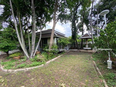 Muang Thong Thani 100, Nonthaburi, Thailand Muang Thong Thani 100, Nonthaburi, Thailand