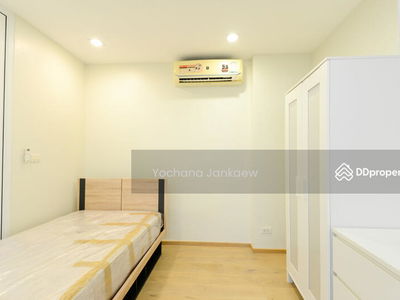 Lumpini Park View, Bangkok, Thailand Lumpini Park View, Bangkok, Thailand