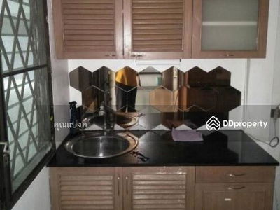 Gehäuse In Phasi Charoen, Thailand Gehäuse In Phasi Charoen, Thailand