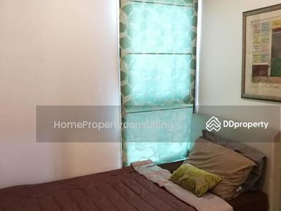 Life Ratchadapisek, Bangkok, Thailand Life Ratchadapisek, Bangkok, Thailand