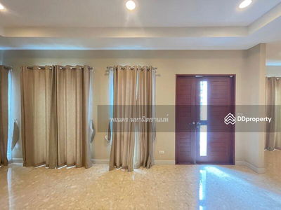 Grand Bangkok Boulevard Rama 9-Srinagarindra, Bangkok, Thailand Grand Bangkok Boulevard Rama 9-Srinagarindra, Bangkok, Thailand