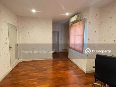 Grand Bangkok Boulevard Rama 9-Srinagarindra, Bangkok, Thailand Grand Bangkok Boulevard Rama 9-Srinagarindra, Bangkok, Thailand