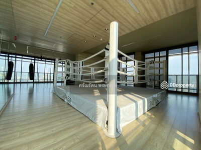 Park Origin Phrom Phong, Bangkok, Thailand Park Origin Phrom Phong, Bangkok, Thailand