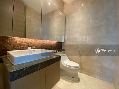 Magnolias Ratchadamri Boulevard, Bangkok, Thailand Magnolias Ratchadamri Boulevard, Bangkok, Thailand