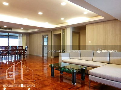 Mitr Mansion, Bangkok, Thailand Mitr Mansion, Bangkok, Thailand