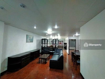 Silom Condominium, Bangkok, Thailand Silom Condominium, Bangkok, Thailand