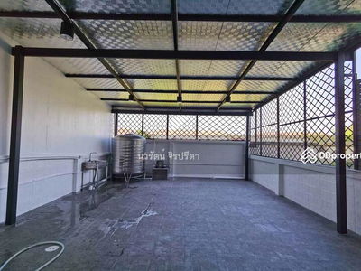 Suetrong Village, Pathum Thani, Thailand Suetrong Village, Pathum Thani, Thailand