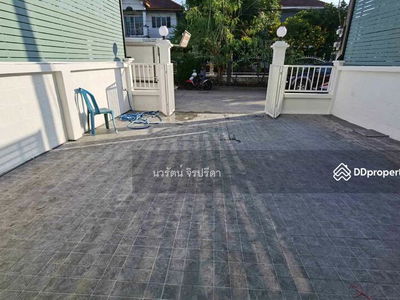 Suetrong Village, Pathum Thani, Thailand Suetrong Village, Pathum Thani, Thailand