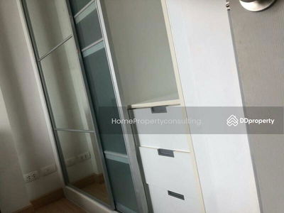 Thru Thonglor, Bangkok, Thailand Thru Thonglor, Bangkok, Thailand