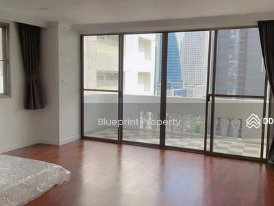 Govind Tower, Bangkok, Thailand Govind Tower, Bangkok, Thailand