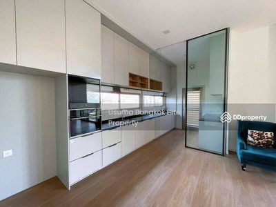 VIVE Rama 9, Bangkok, Thailand VIVE Rama 9, Bangkok, Thailand