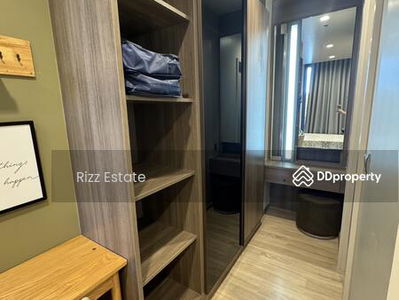 The Line Phahon-Pradipat, Bangkok, Thailand The Line Phahon-Pradipat, Bangkok, Thailand