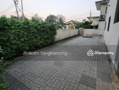 Phattharawan Village, 3 bedrooms, 3 bathrooms, 3 air conditioners, Nonthaburi, Thailand Phattharawan Village, 3 bedrooms, 3 bathrooms, 3 air conditioners, Nonthaburi, Thailand