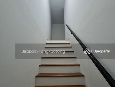 Phattharawan Village, 3 bedrooms, 3 bathrooms, 3 air conditioners, Nonthaburi, Thailand Phattharawan Village, 3 bedrooms, 3 bathrooms, 3 air conditioners, Nonthaburi, Thailand