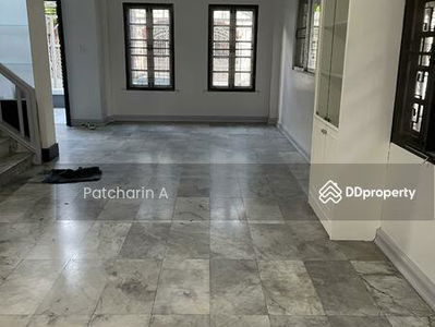 3 storey Townhouse near The Mall Bangkapi, Bangkok, Thailand 3 storey Townhouse near The Mall Bangkapi, Bangkok, Thailand