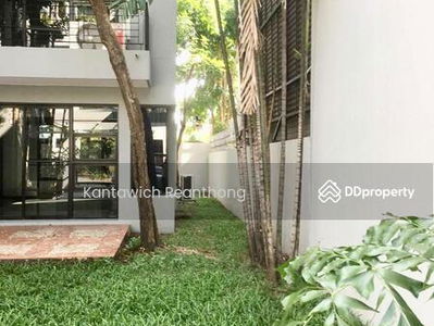 Large 5-Bedroom House, Bangkok, Thailand Large 5-Bedroom House, Bangkok, Thailand