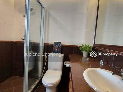 Esmeralda Apartments, Bangkok, Thailand Esmeralda Apartments, Bangkok, Thailand