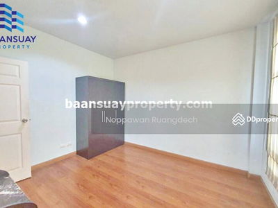 3-story townhome for rent, Rama 3 Road, near Industrial Ring Bridge, Bangkok, Thailand 3-story townhome for rent, Rama 3 Road, near Industrial Ring Bridge, Bangkok, Thailand
