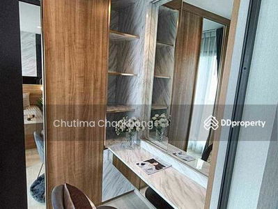 Life One Wireless, Bangkok, Thailand Life One Wireless, Bangkok, Thailand