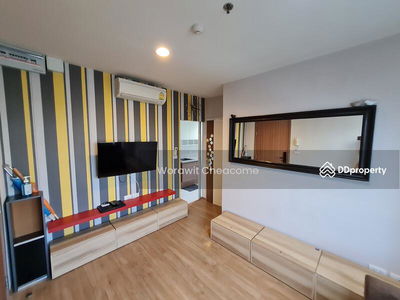 Fuse Chan-Sathorn, Bangkok, Thailand Fuse Chan-Sathorn, Bangkok, Thailand