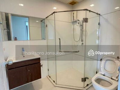 Thru Thonglor, Bangkok, Thailand Thru Thonglor, Bangkok, Thailand