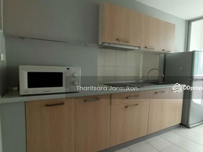 Life @ Phahon-Ari, Bangkok, Thailand Life @ Phahon-Ari, Bangkok, Thailand